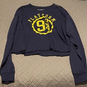Navy Blue Platform 9 3/4 Cropped Long Sleeve - size L